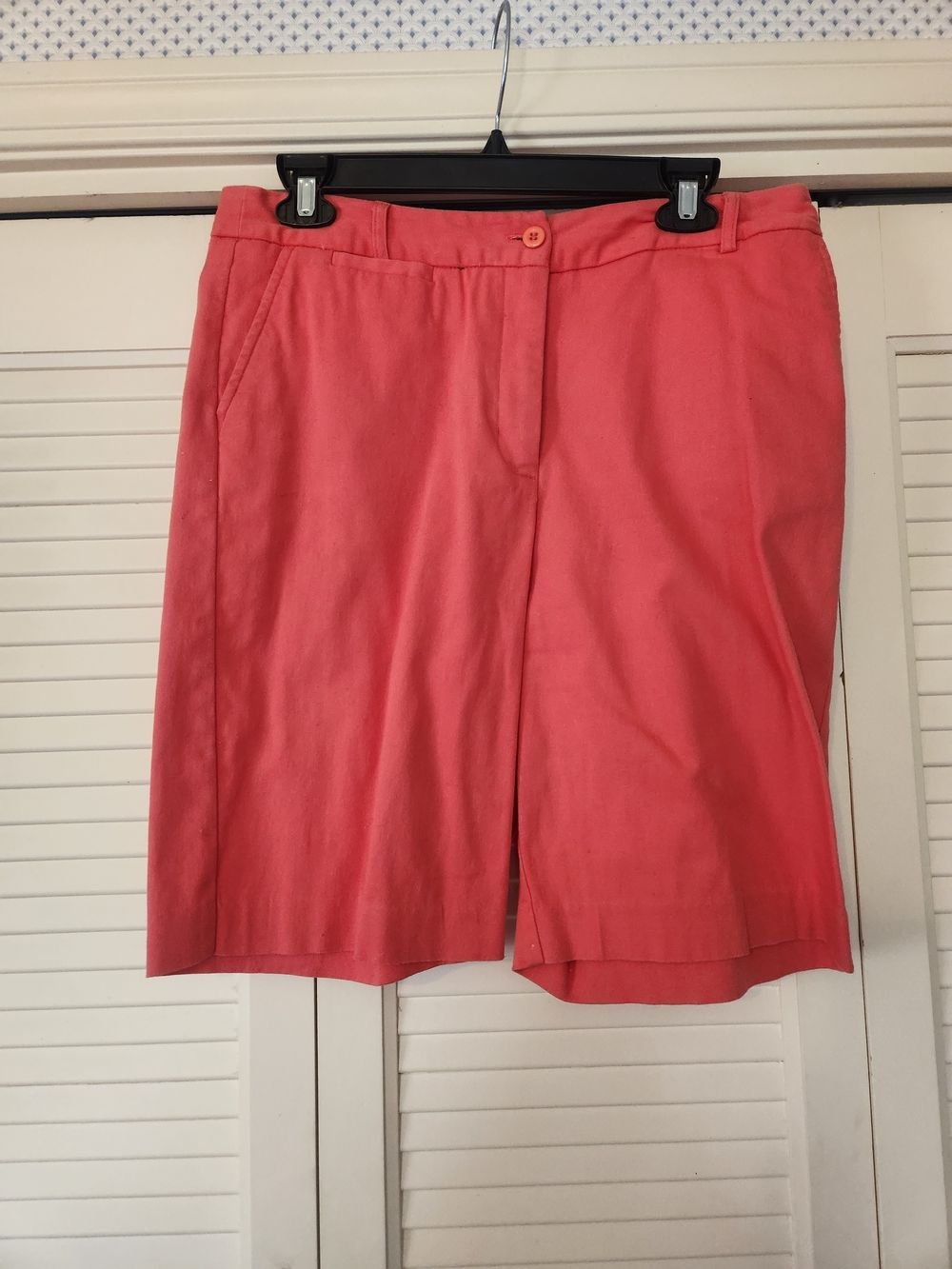 Women's Coral Bermuda Shorts - Classic Summer Style